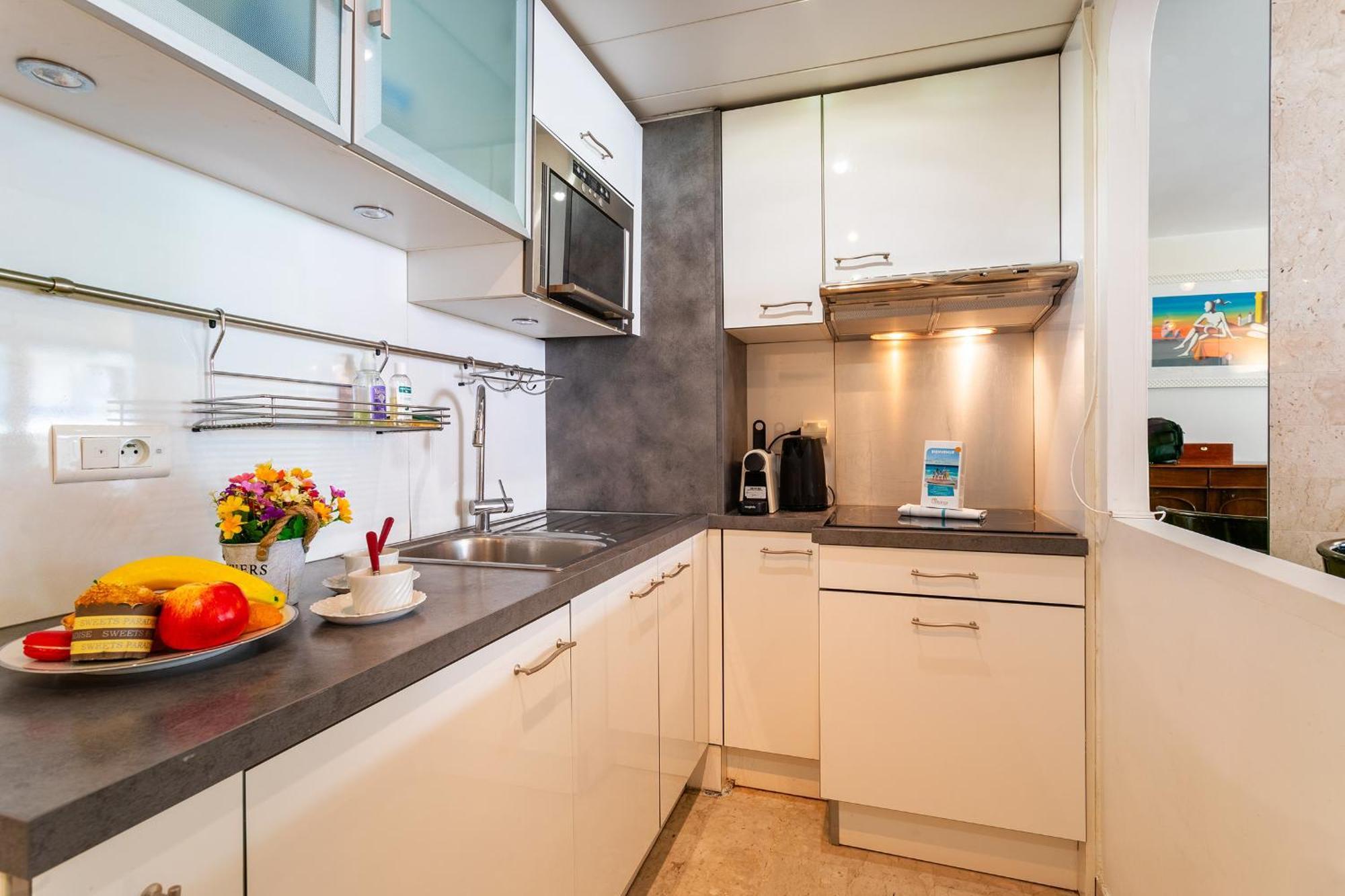 Massenet View Ap4168 Nice, By Riviera Holiday Homes Bagian luar foto
